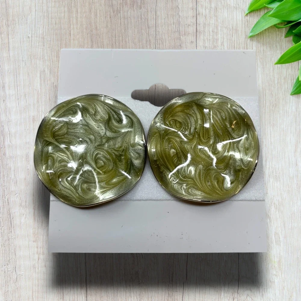 Vintage 1980s Wavy Green Swirl Enamel Pierced Button Earrings Modernist